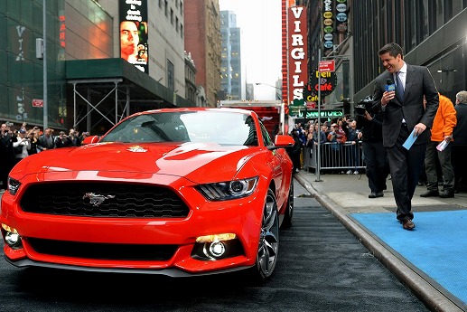 2015-Mustang-Reveal-10[2]