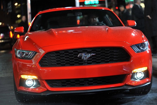 2015-Mustang-Reveal-16[2]