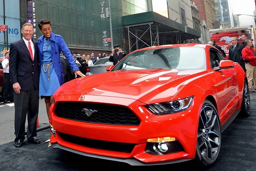 2015-Mustang-Reveal-9[2]