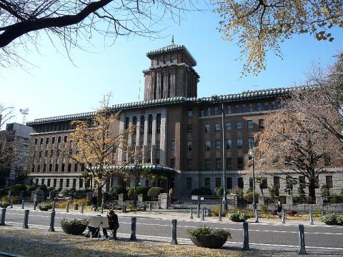 神奈川県庁…キングの塔